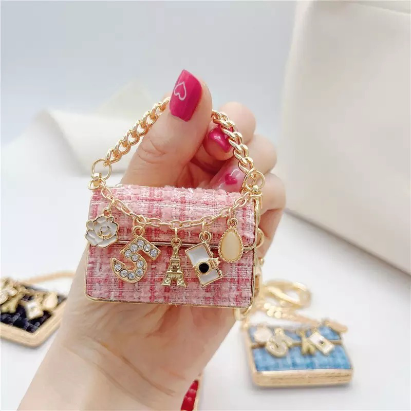 Exquisite Designer Keychain Purse With Letter Charm Luxury Bag Accessory  For Men And Women Perfect Gift For Fashionable Accessorizing From  Bag_luxury7788, $17.91
